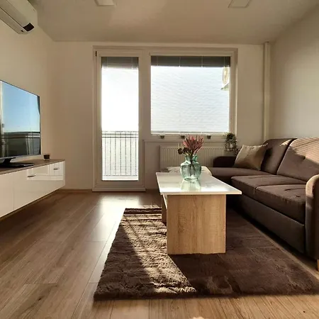 Skyview Apartment, Center *